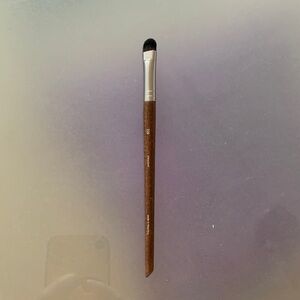 BNWT MAKE UP FOR EVER PRECISION  SHADER EYE SHADOW BRUSH 228